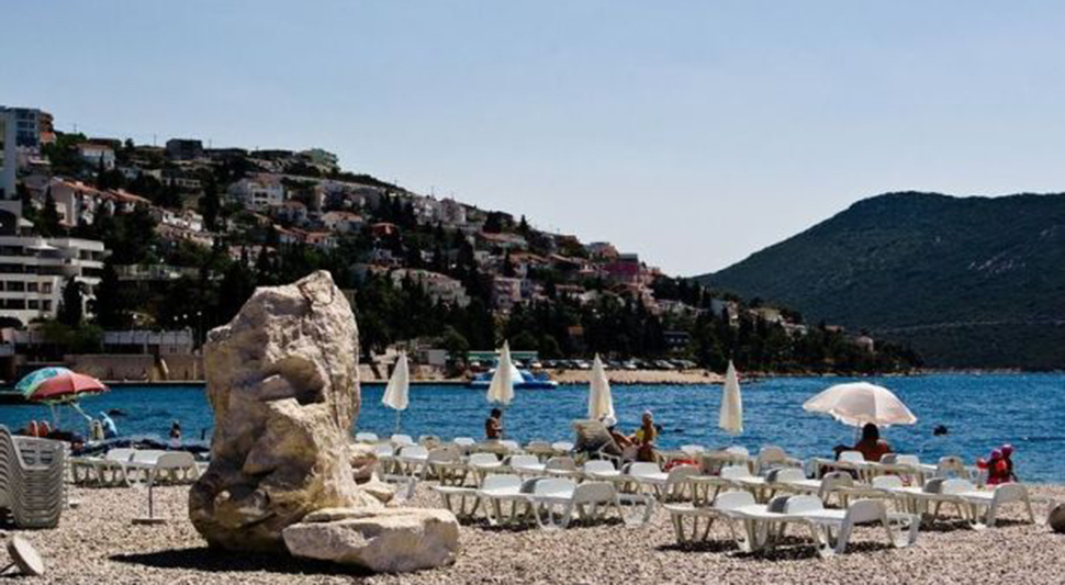 neum_plaza 1.jpg